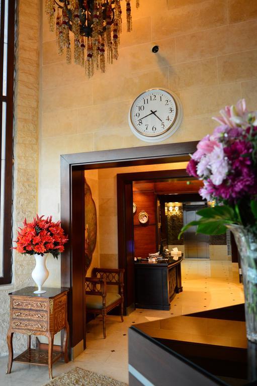 Nadine Hotel Suites Amman Exterior foto