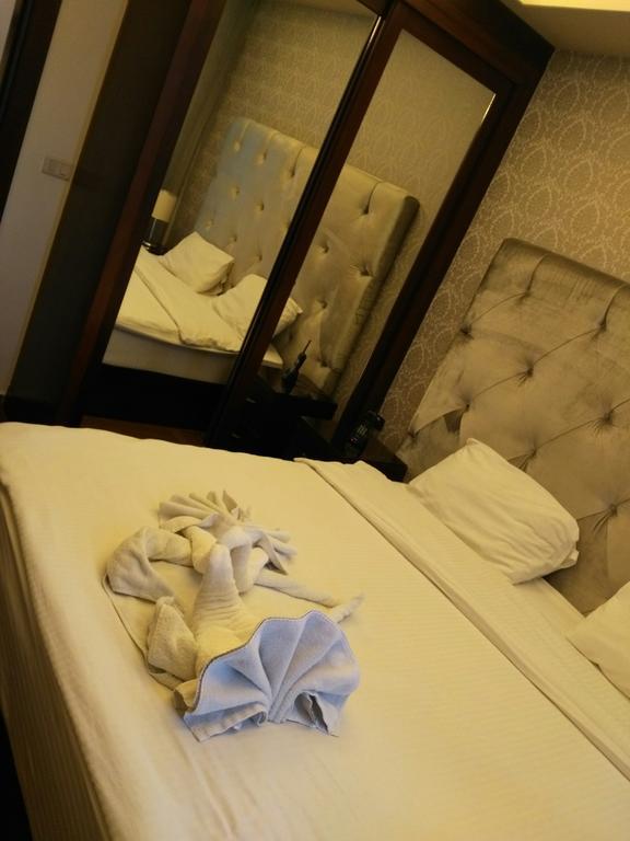 Nadine Hotel Suites Amman Exterior foto