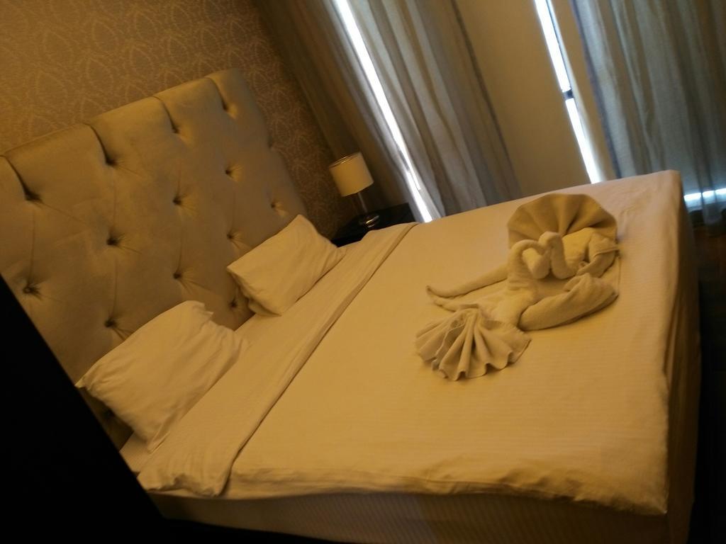 Nadine Hotel Suites Amman Exterior foto