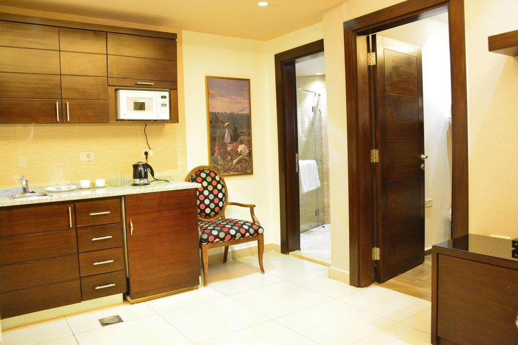 Nadine Hotel Suites Amman Exterior foto