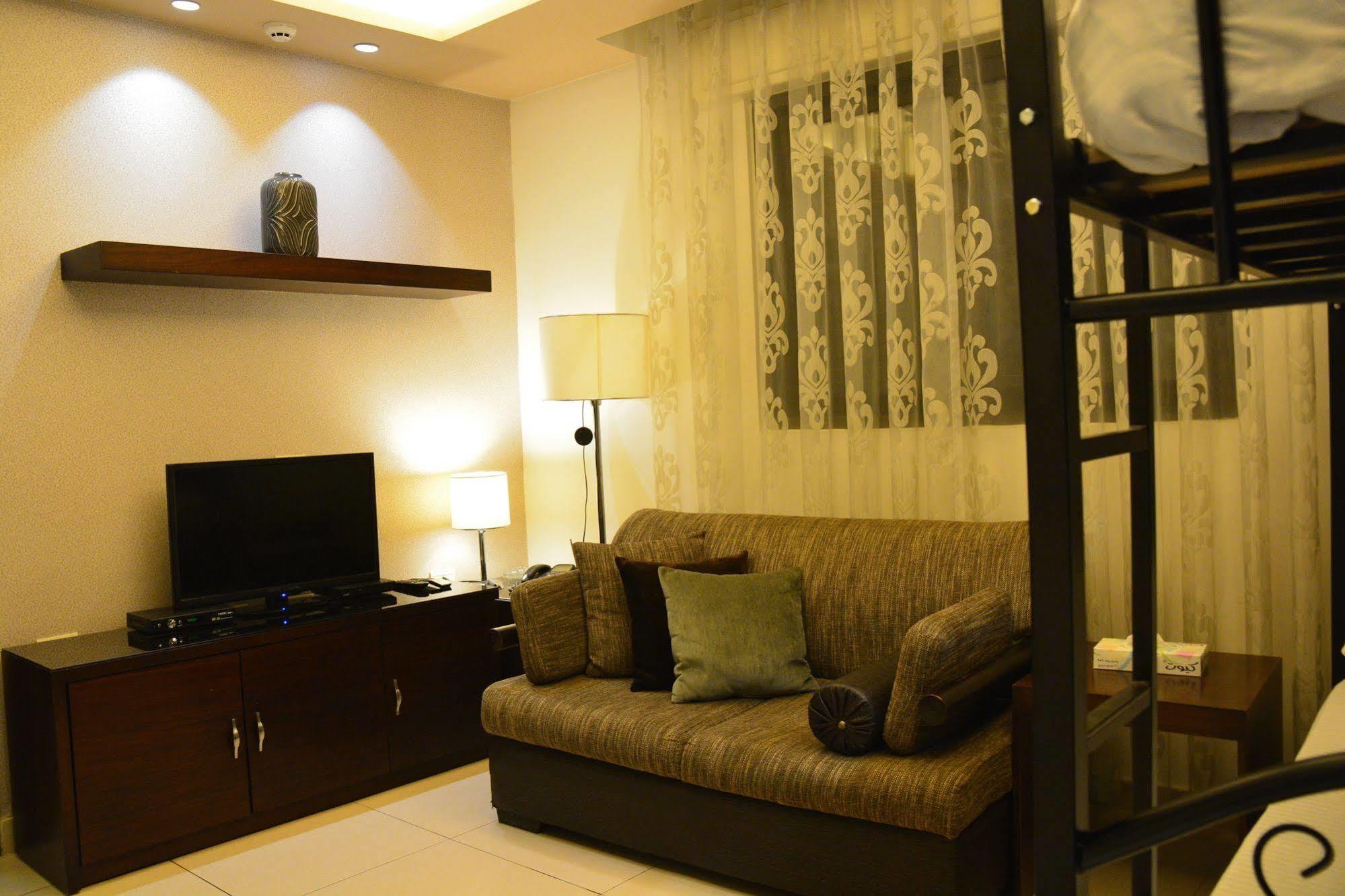 Nadine Hotel Suites Amman Exterior foto